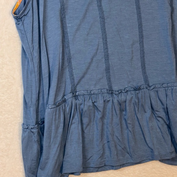 NWT! Matilda Jane Blue V‑Neck Top with Yellow Trim button key hole
Size XXL - Picture 3 of 12